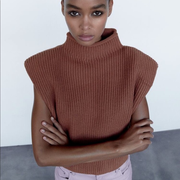 Zara Tops - Zara sweater vest small